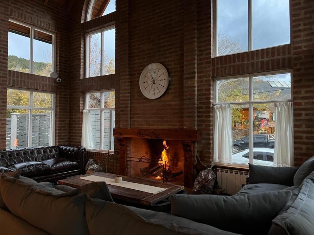 Hosteria Las Walkirias San Martín de los Andes Eksteriør billede