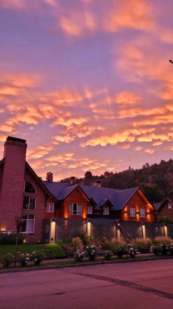 Hosteria Las Walkirias Hotel San Martín de los Andes Eksteriør billede